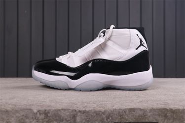 Air Jordan 11 Retro 'Concord'