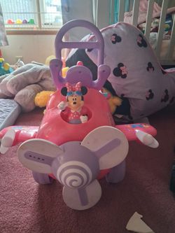 Minnie Mouse Airplane