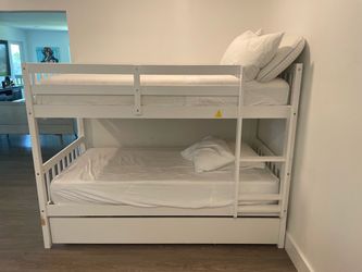 Bunk beds with Mattress