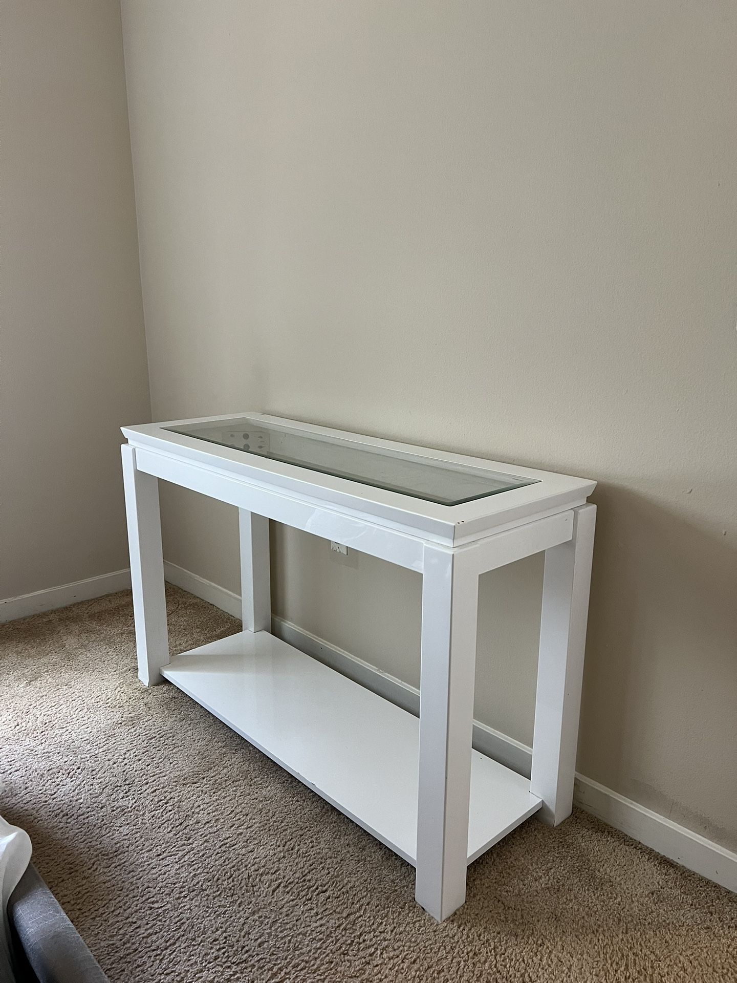 White Entry Table!
