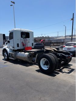 2017 Peterbilt cng