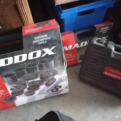 Maddox Car Tool Kits Ball Joint Wheel Bearings Struts