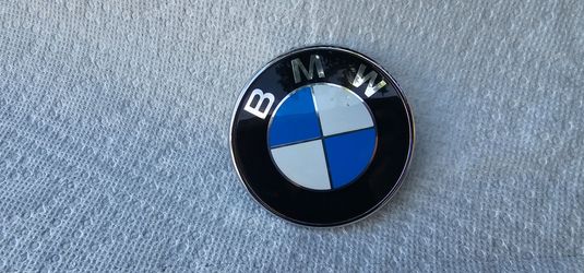BMW emblem use