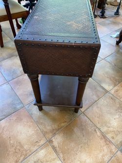 Dresser/ tv stand