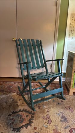 Folding hardwood rocking chair w/high back and armrests, full size, dark green