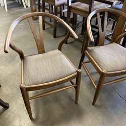 MCM Style Wishbone Chairs Mid Century Modern