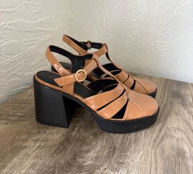 ASOS design women’s tan platform heels size 9