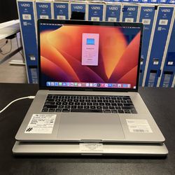 MacBook Pro 15 inch 16GB RAM 512GB SSD 2018 with Store Warranty and Financing Available!