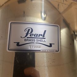 Pearl Free Floating all Brass Shell 8 Lug 6.5x14 Snare Drum (1990’s)