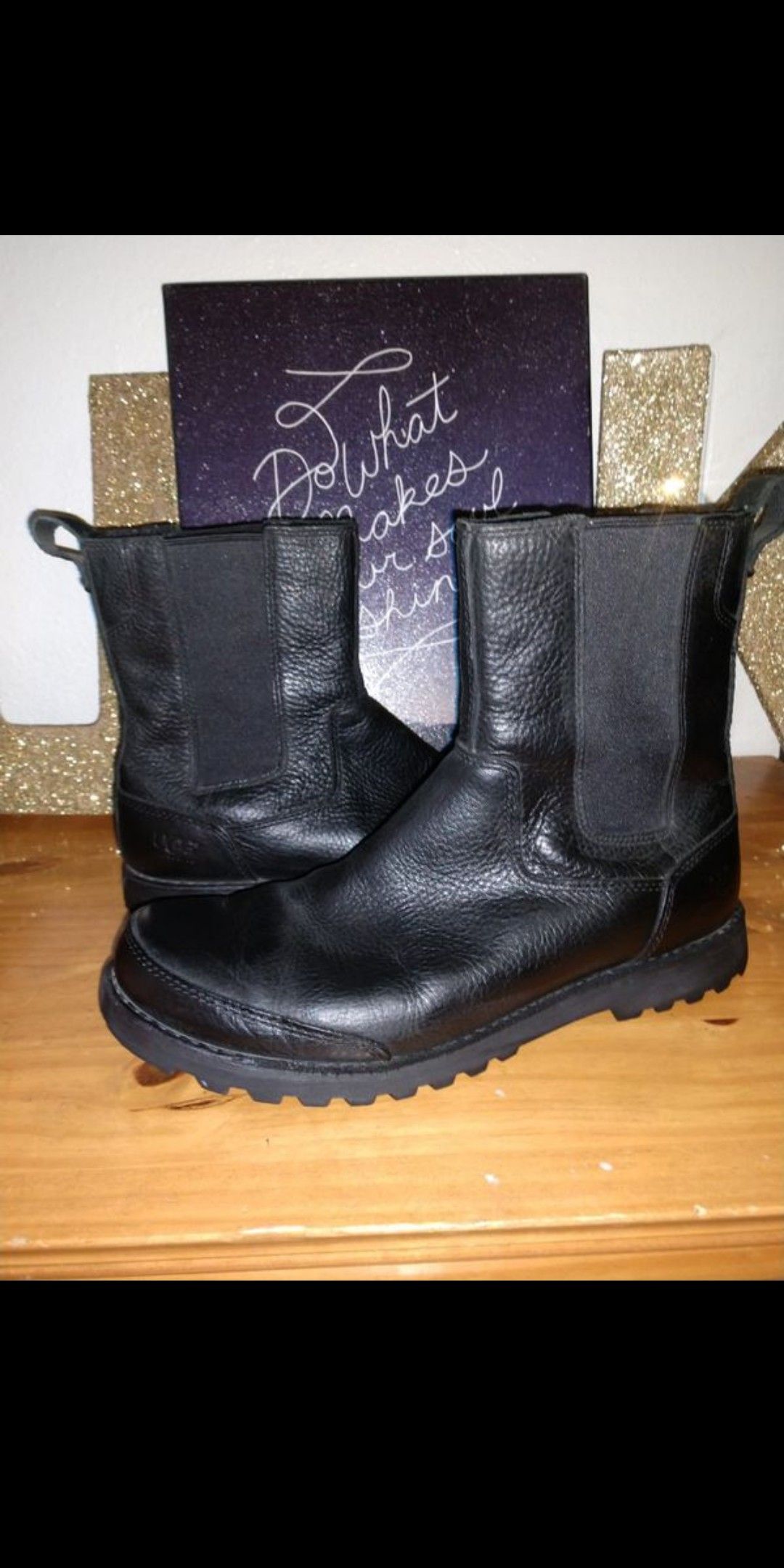 Ugg's boots size 9.5