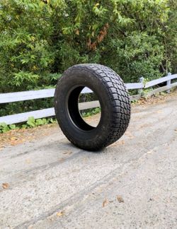 Nice Used Tire 285/70R17 Nitto Terra Grappler G2