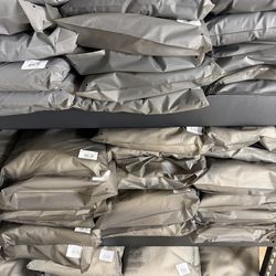 🚨SINGLES/ BULK ESSENTIAL HOODIES🚨