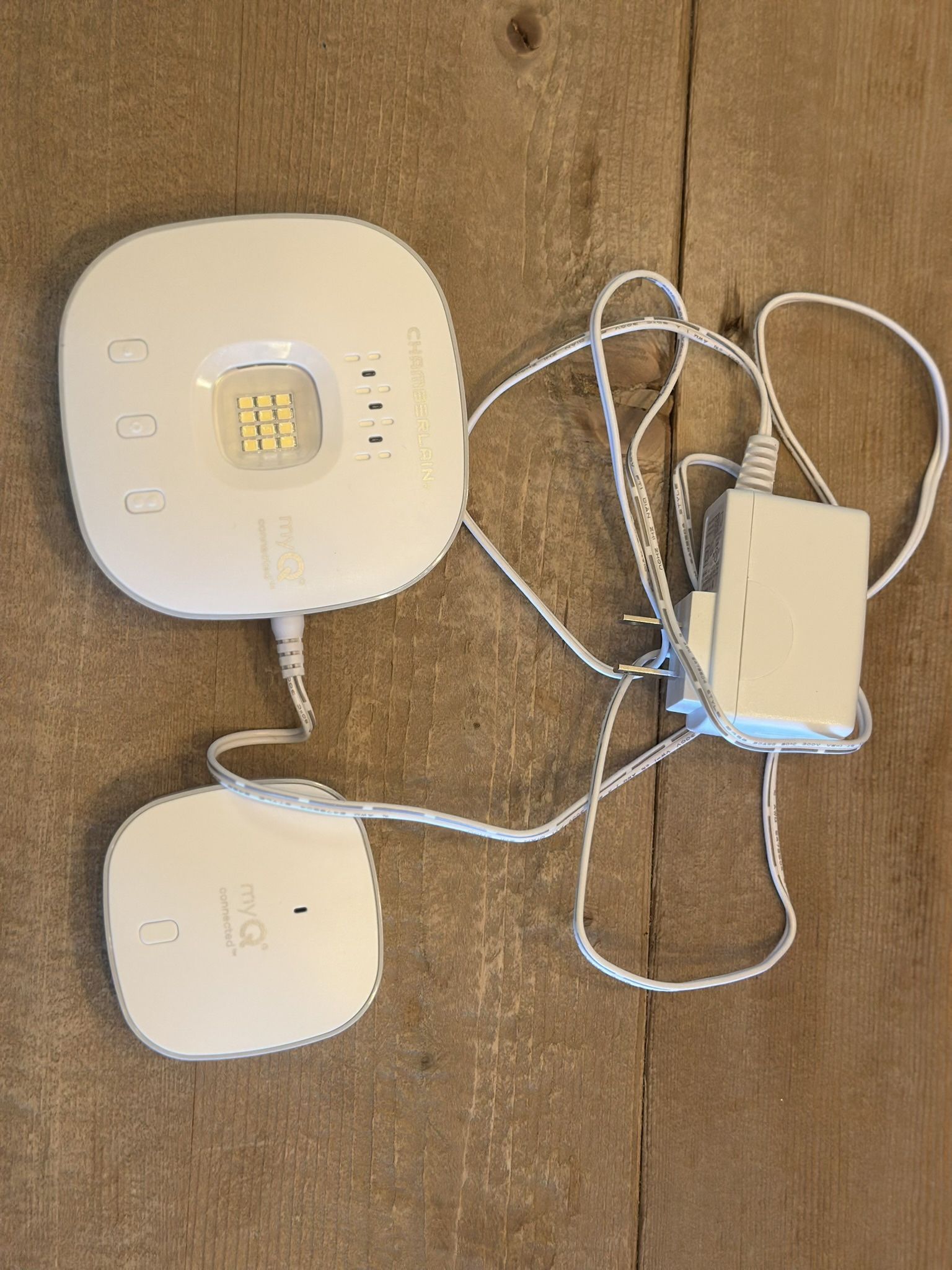MyQ Garage Connectivity Hub - Chamberlin