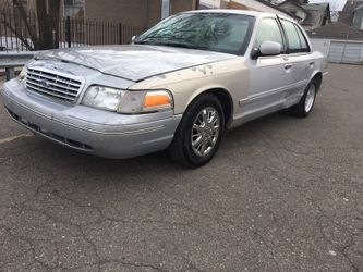 2000 CROWN VIC