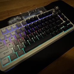 AULA AU75 Gaming Keyboard W/ Free Gaming Chair