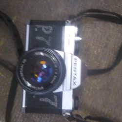 Vintage Pentax 1000 Camera