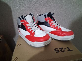 Boys shoes 11m