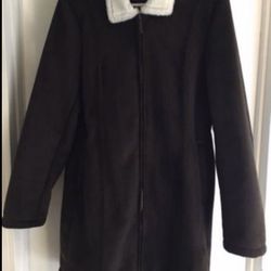 BEAUTIFUL SUEDE COAT SIZE MEDIUM FOR LADIES