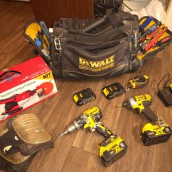 DeWalt 20v Drills With Bag