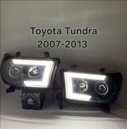 Toyota Tundra 2007-2013 Headlights