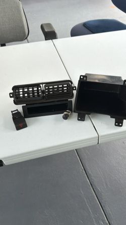 partes de nissan pk. 2004