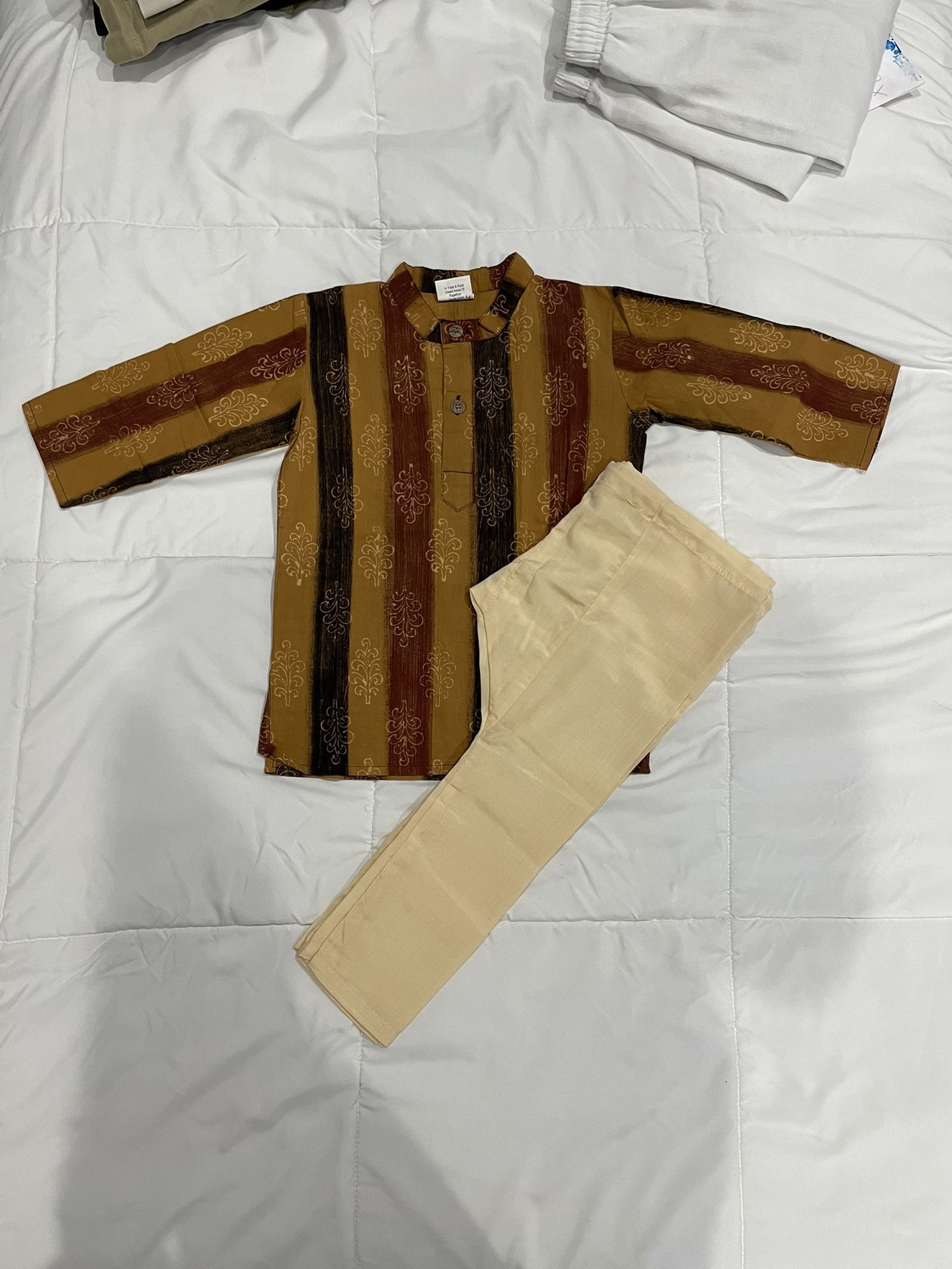 Infant Boy’s 2 Piece Indian Kurta/Pant Set Size 18
