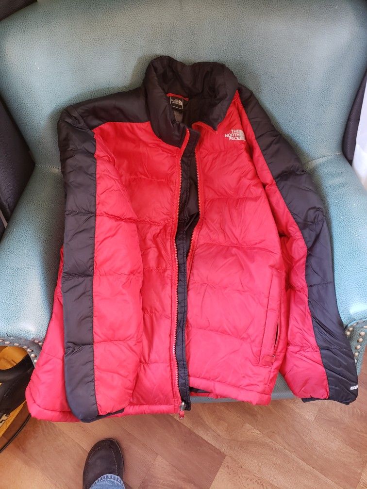 Boys North Face 550 Puffer Jacket Size XLarge/18/20
