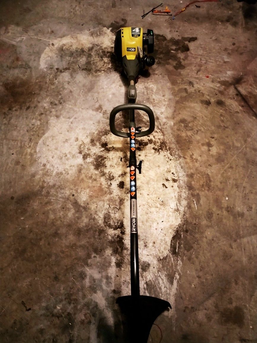 LIKE NEW!!! RYOBI C430 LINE TRIMMER w/ WALL MOUNT for Sale in Palm