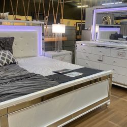 King Or Cal King Bed ( No Mattress Included )