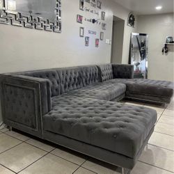 Modern Gray Sectional Couch 