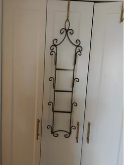 Home Interior metal towel rack