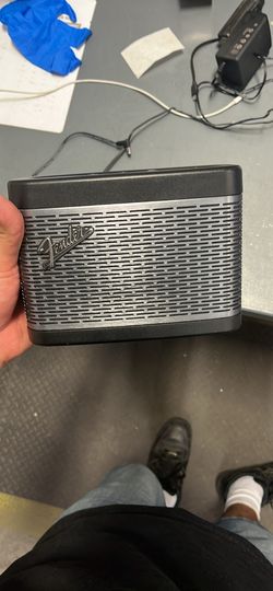 Fender Newport 2
