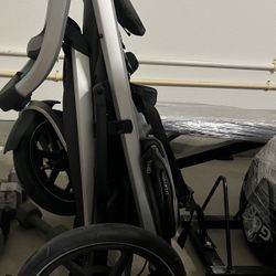 New Unboxed Thule Urban glide Double Stroller 