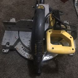 DEWALT Miter Saw DW705