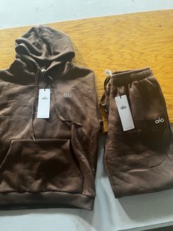 Brown alo set men’s small