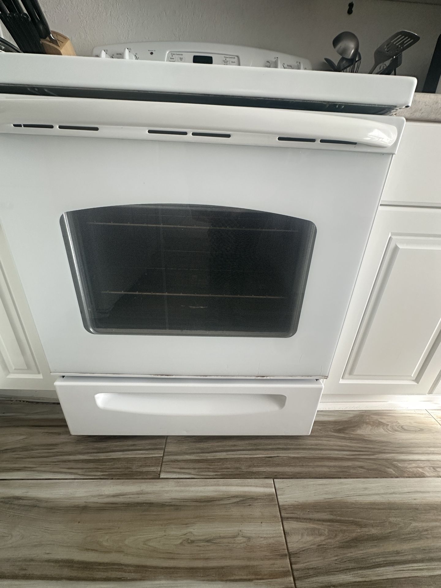 GE stove 