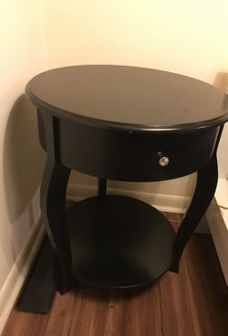 Black small desk/ drawer
