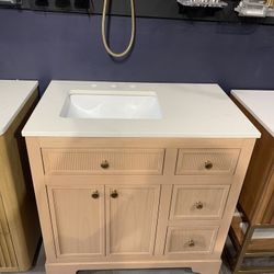 36” Freestanding Vanity w/ Quartz Top & Soft-Close Drawers  