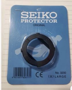 Giving my Seiko Diver that old-school look with a Seiko Diver Protector.”