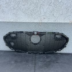 2019-2020 mazda 3 front upper grille OEM 