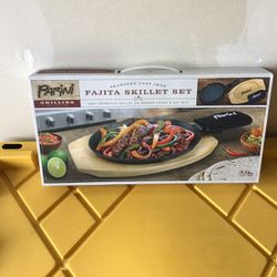 Three Piece Set, Steak, Fajita Or? $5 Brand New, Great Gift $5