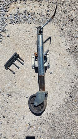 Trailer Jack Working with Hardware