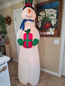 Large Christmas Inflatable Snowman Decoration