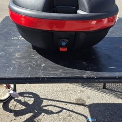 AHR Black Motorcycle Top Case With Keys