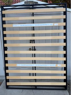 Low profile queen  Metal/wood bed frame