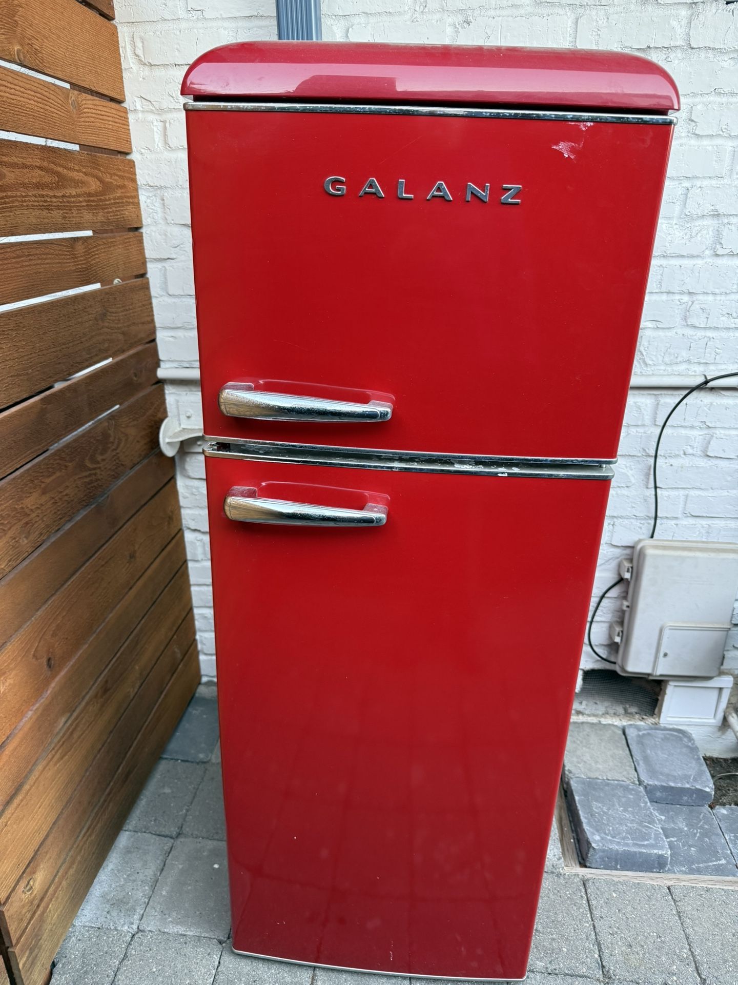 Refrigerator