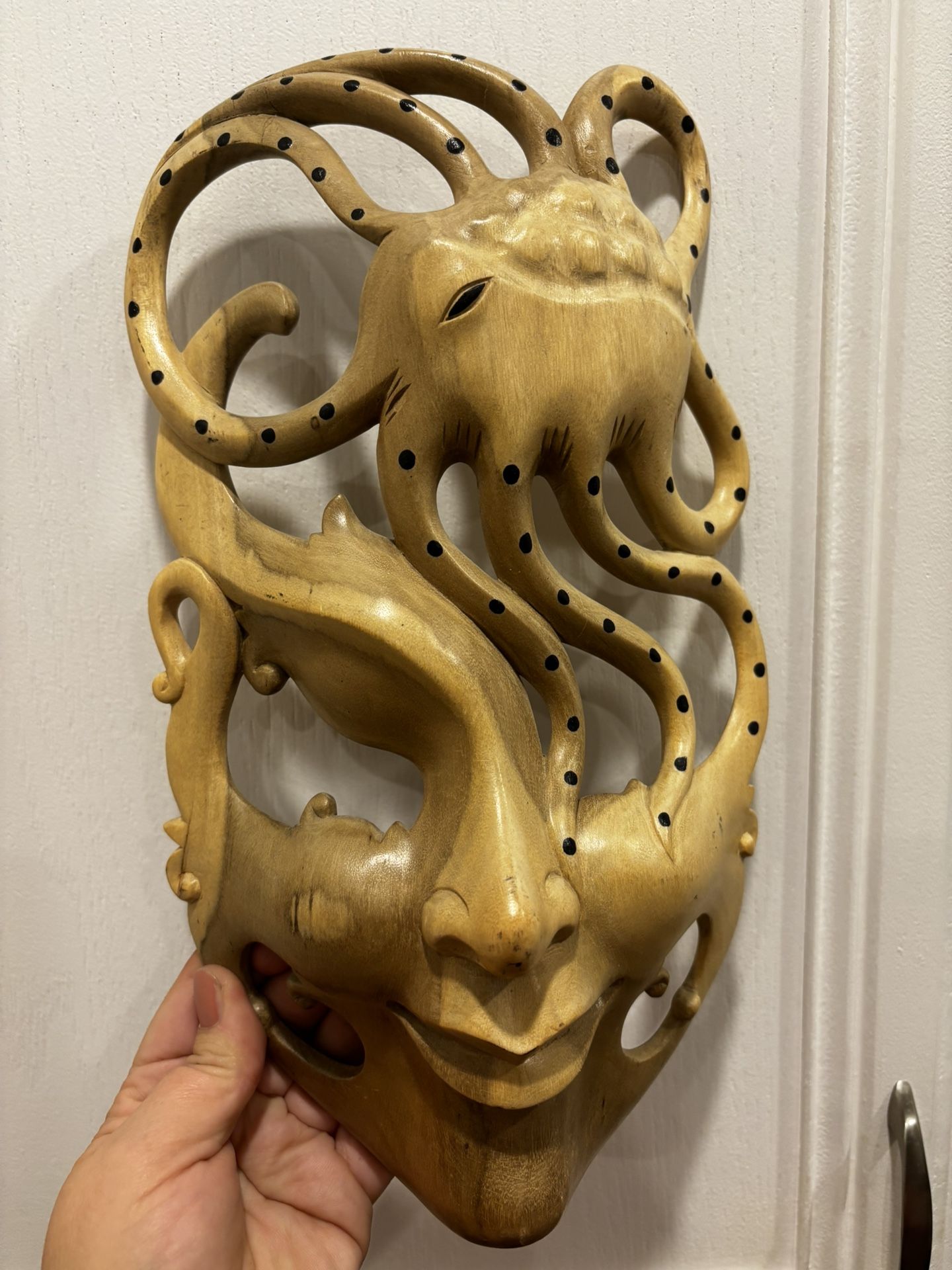 Lightwood Women’s Face Tribal Mask With Octopus Made In Indonesia