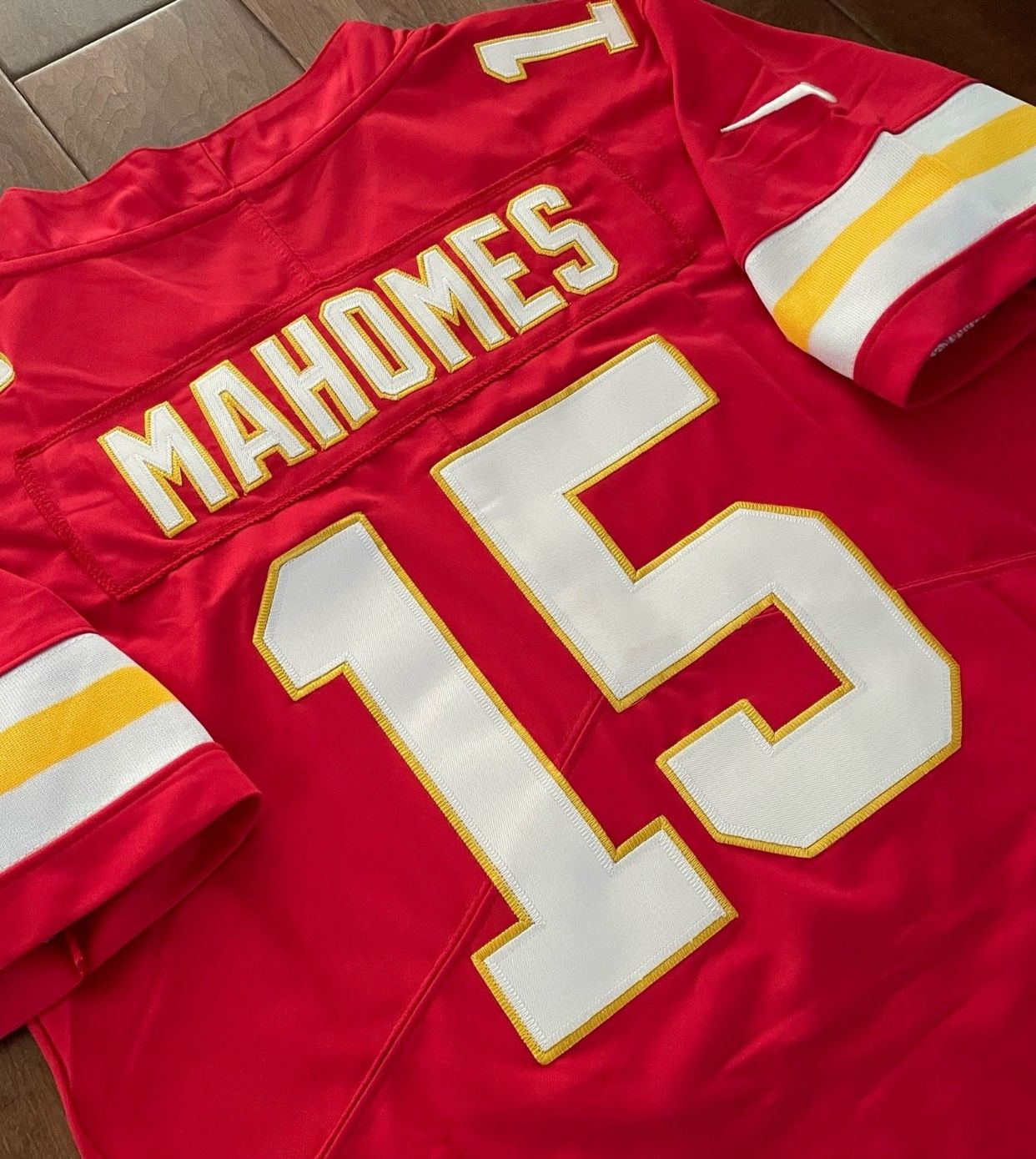 Red Kansas City Chiefs Patrick Mahomes jersey Double stitched