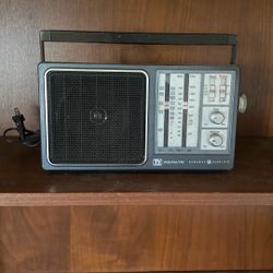 Tv Radio Old School $10 