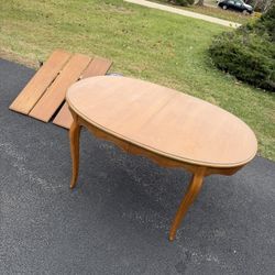 Wooden Dining Table w/3 leaves